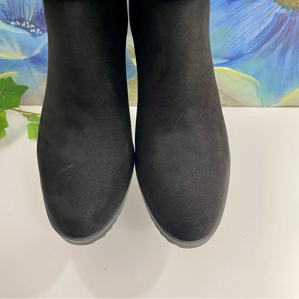 DKNYC Powell‎ Faux Shearling Wedge Bootie in Black Size 9